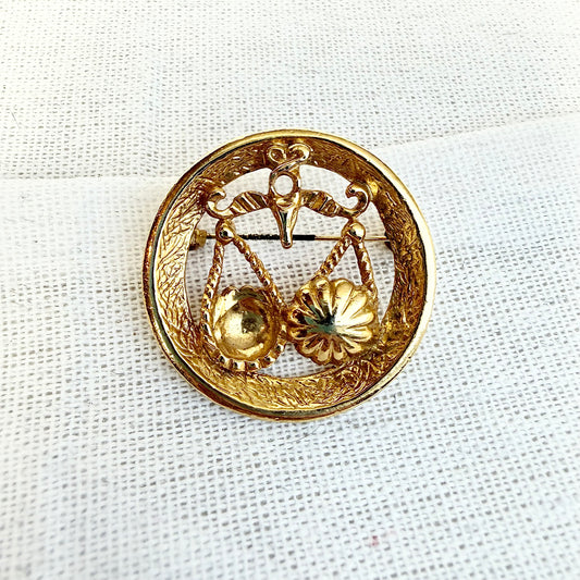 Trifari Sternzeichen Brosche Waage