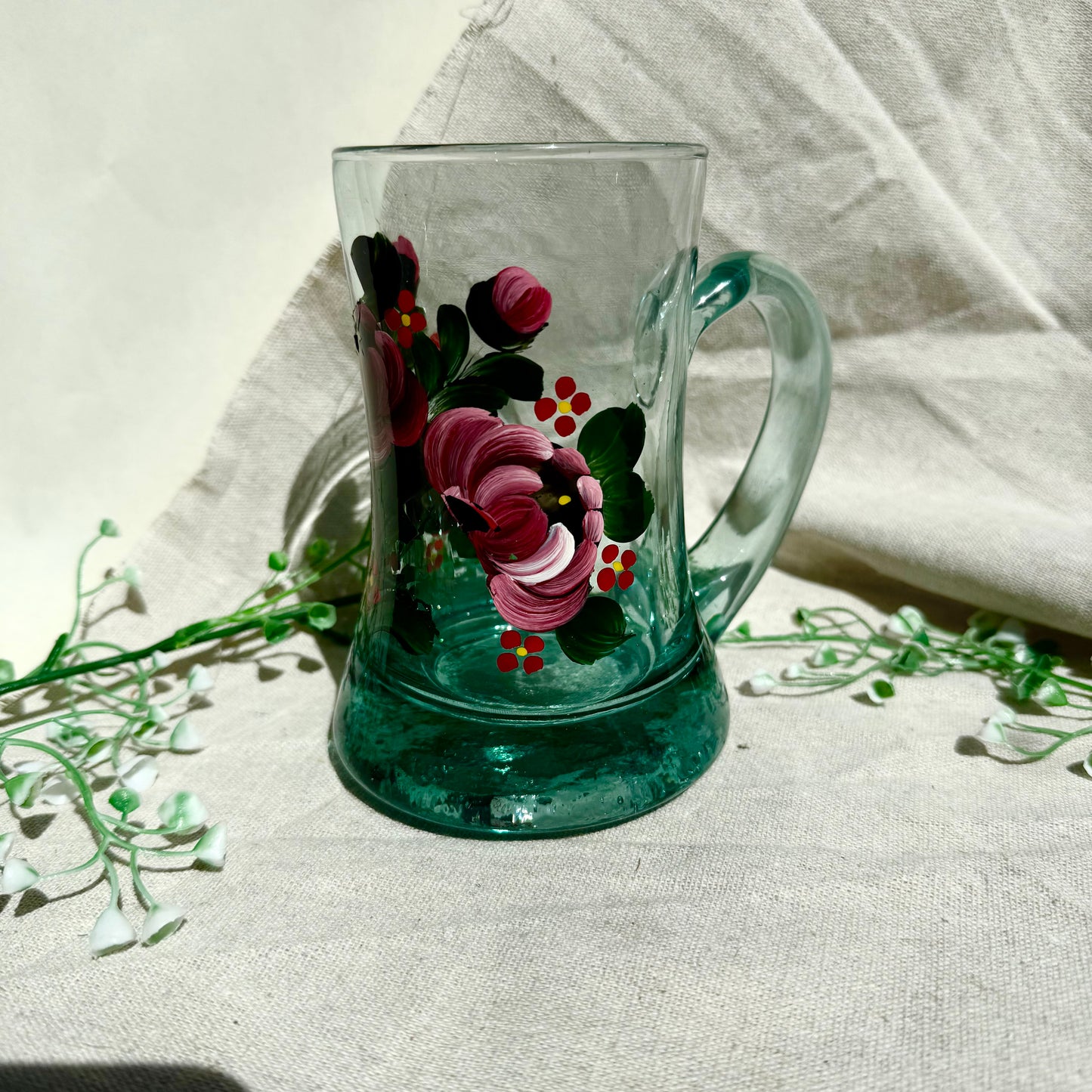 Glaskrug Blumen handbemalt