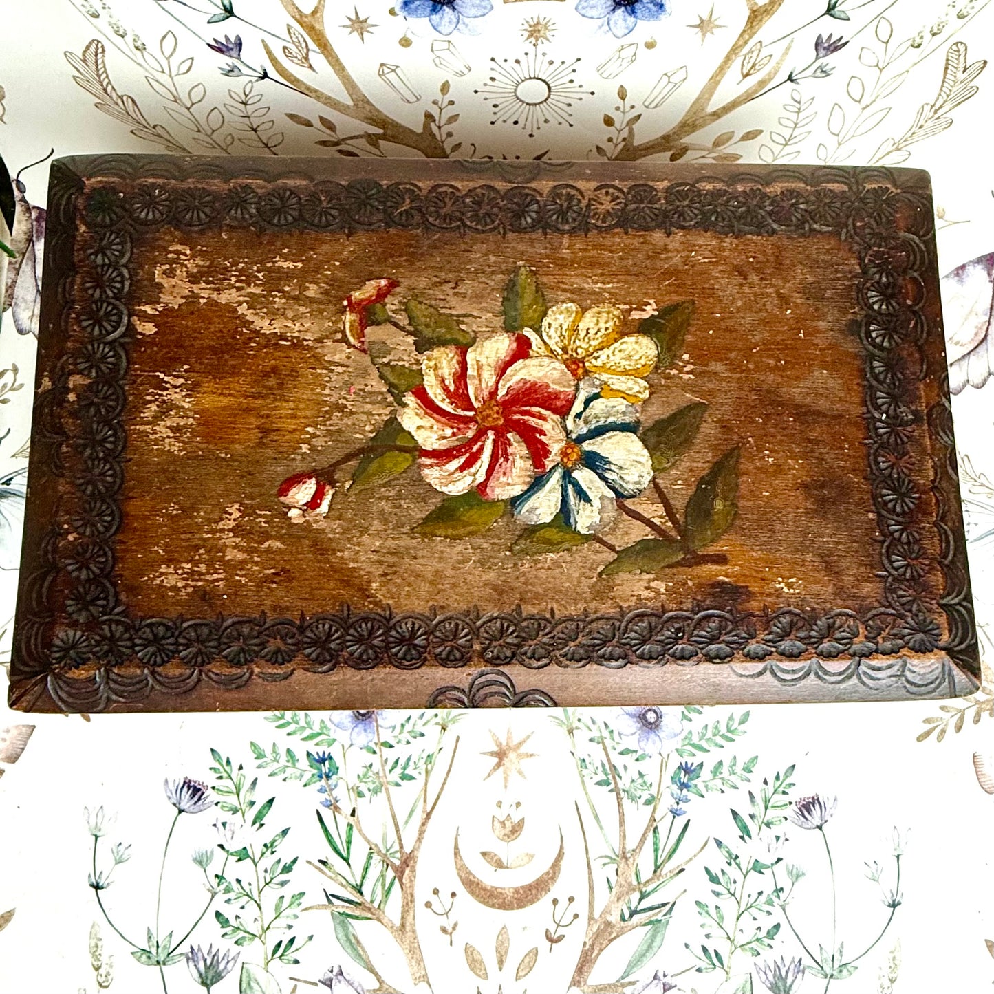 Bemalte Holzbox antik Blumen