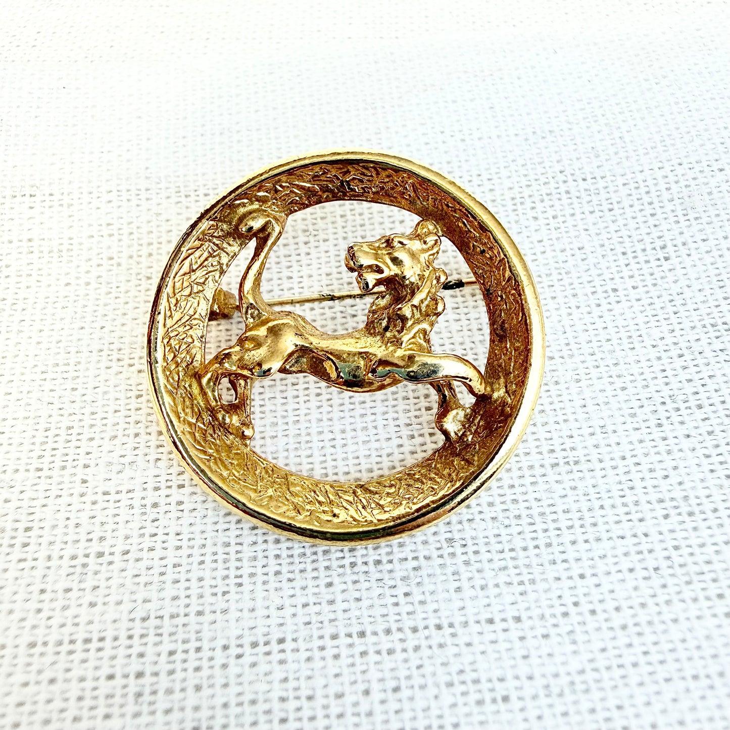 Trifari Sternzeichen Brosche Löwe