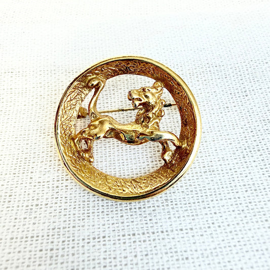 Trifari Sternzeichen Brosche Löwe