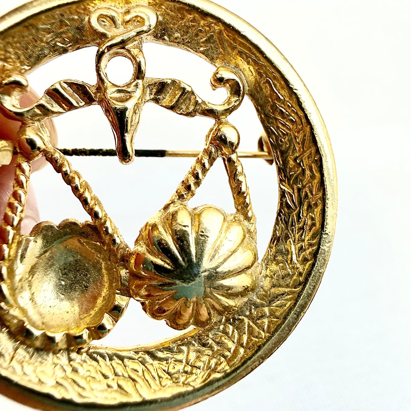 Trifari Sternzeichen Brosche Waage