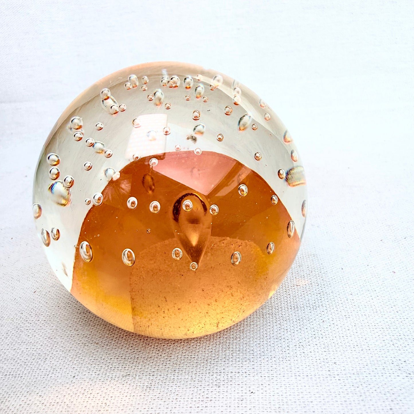 Briefbeschwerer orange
