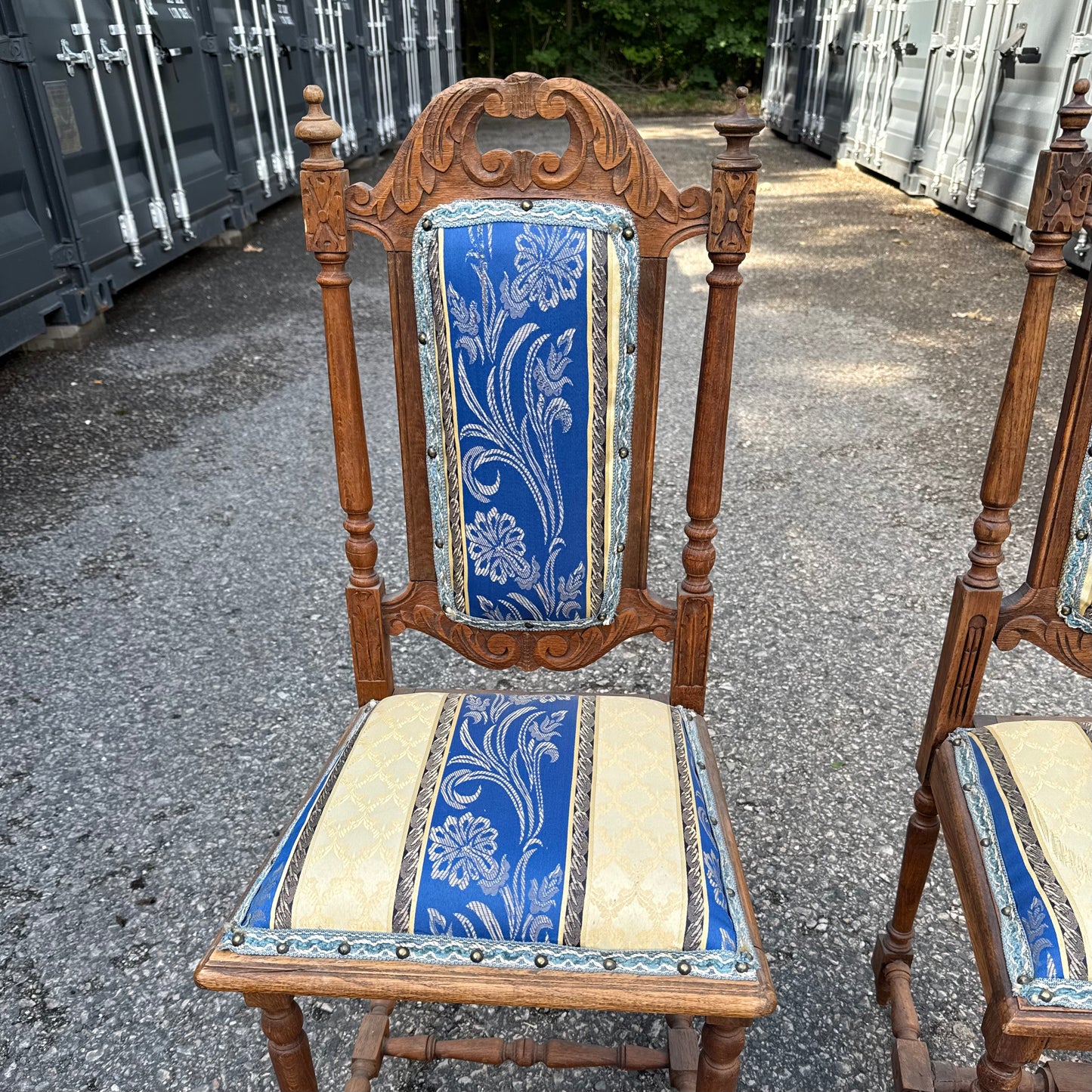 Gründerzeit Stühle blau