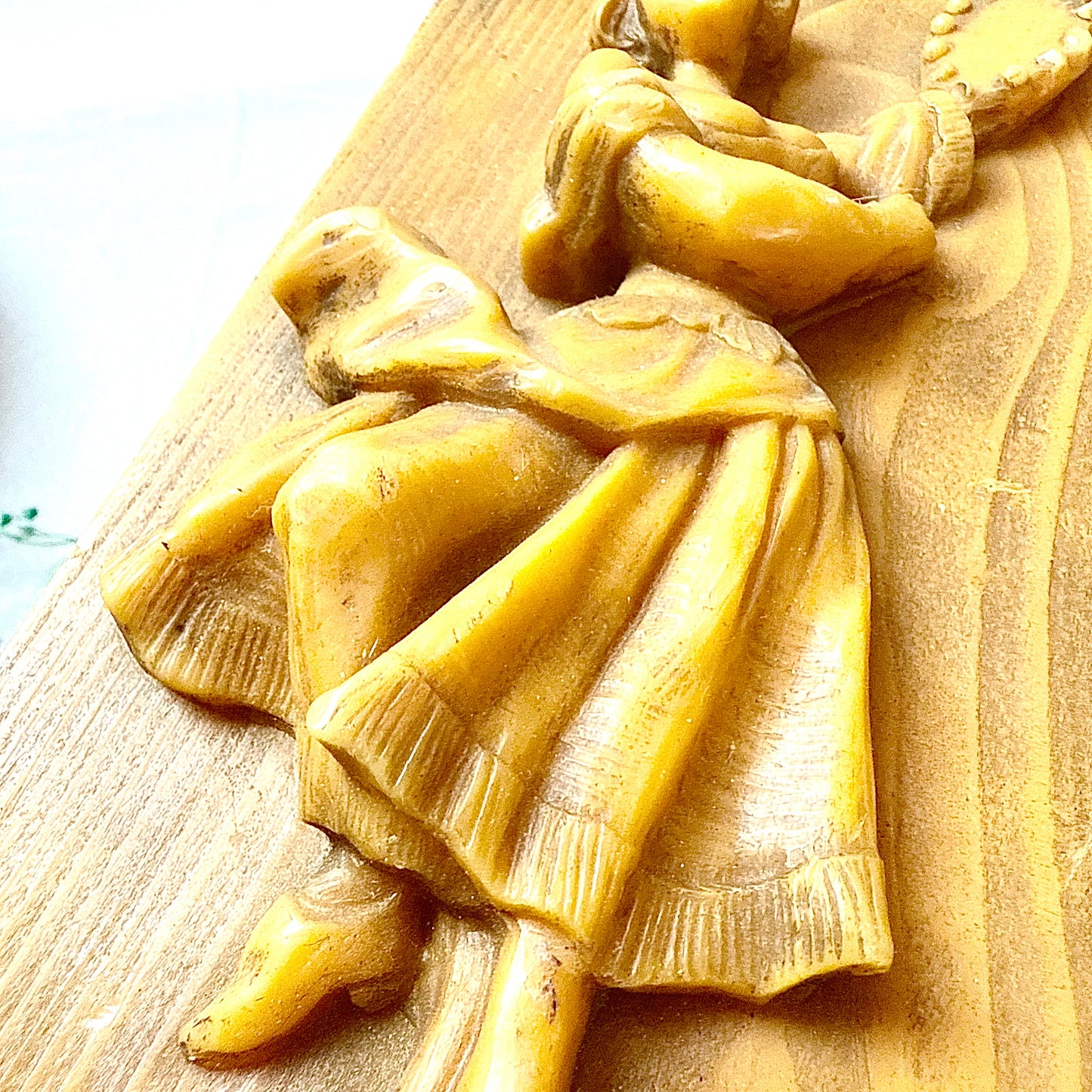 Wachsbild Barockdame mit Spiegel