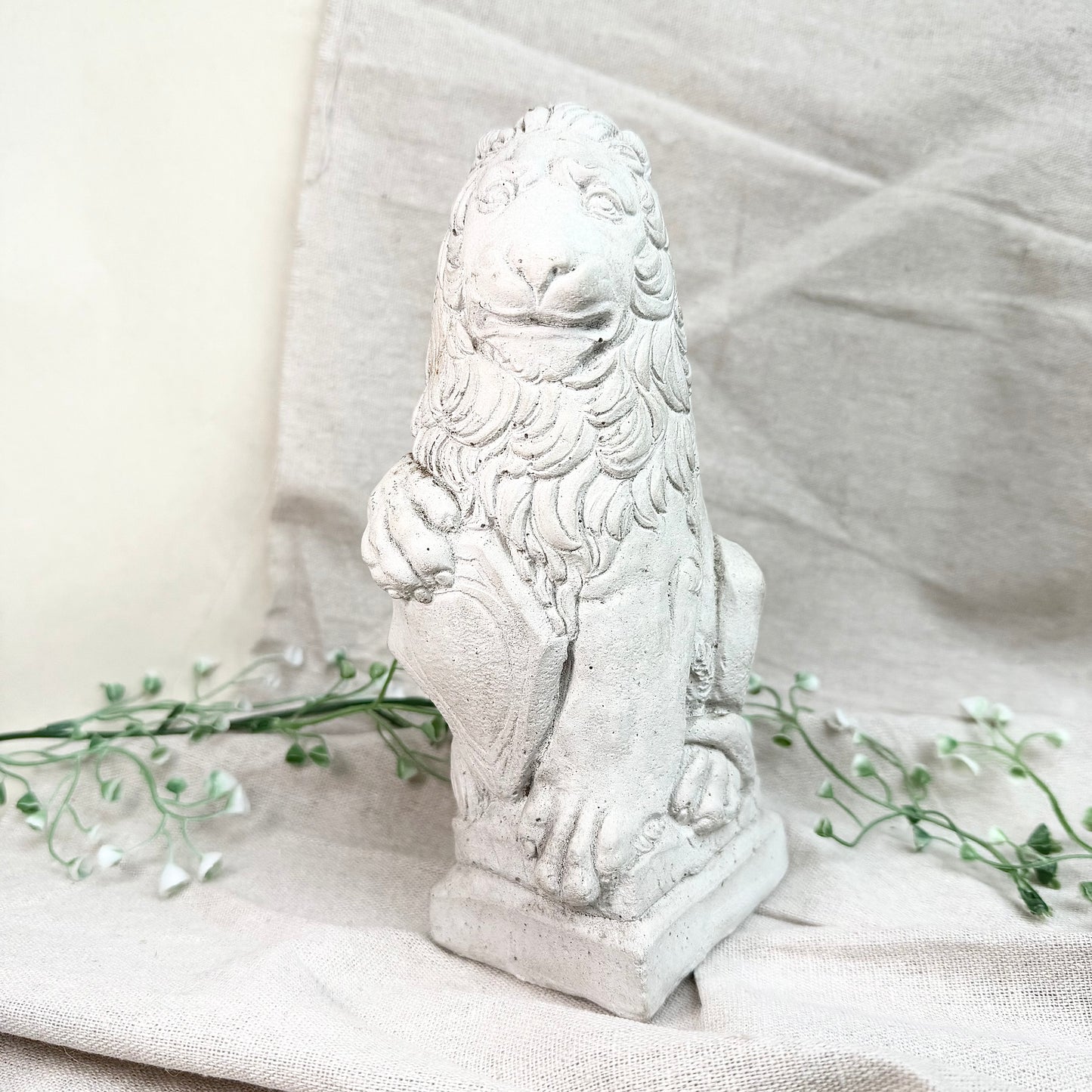 Beton Löwe Skulptur