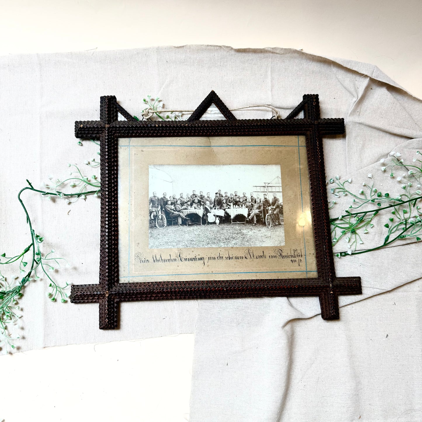 Tramp Art Rahmen mit Perlmutt