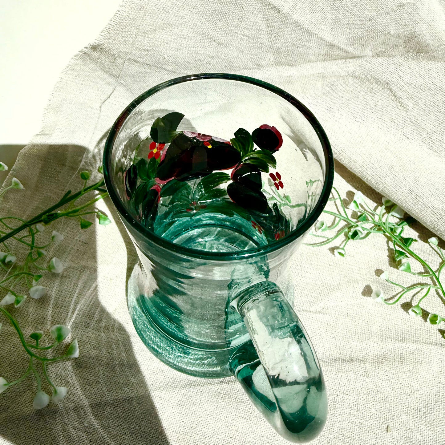 Glaskrug Blumen handbemalt