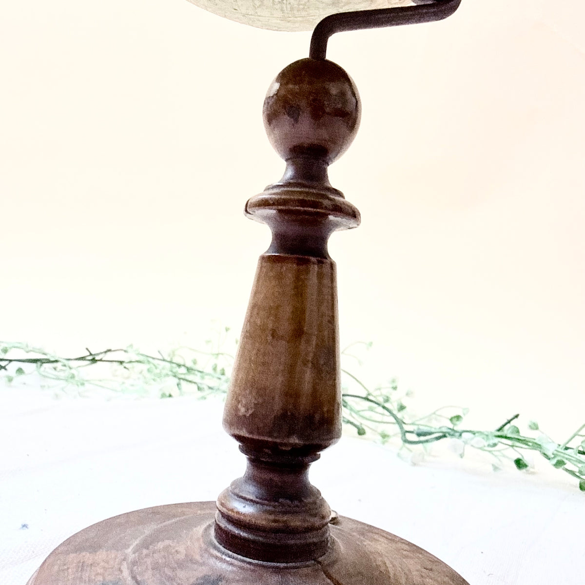 Tischglobus antik