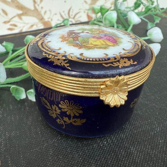 Pompadour Limoges Döschen blau