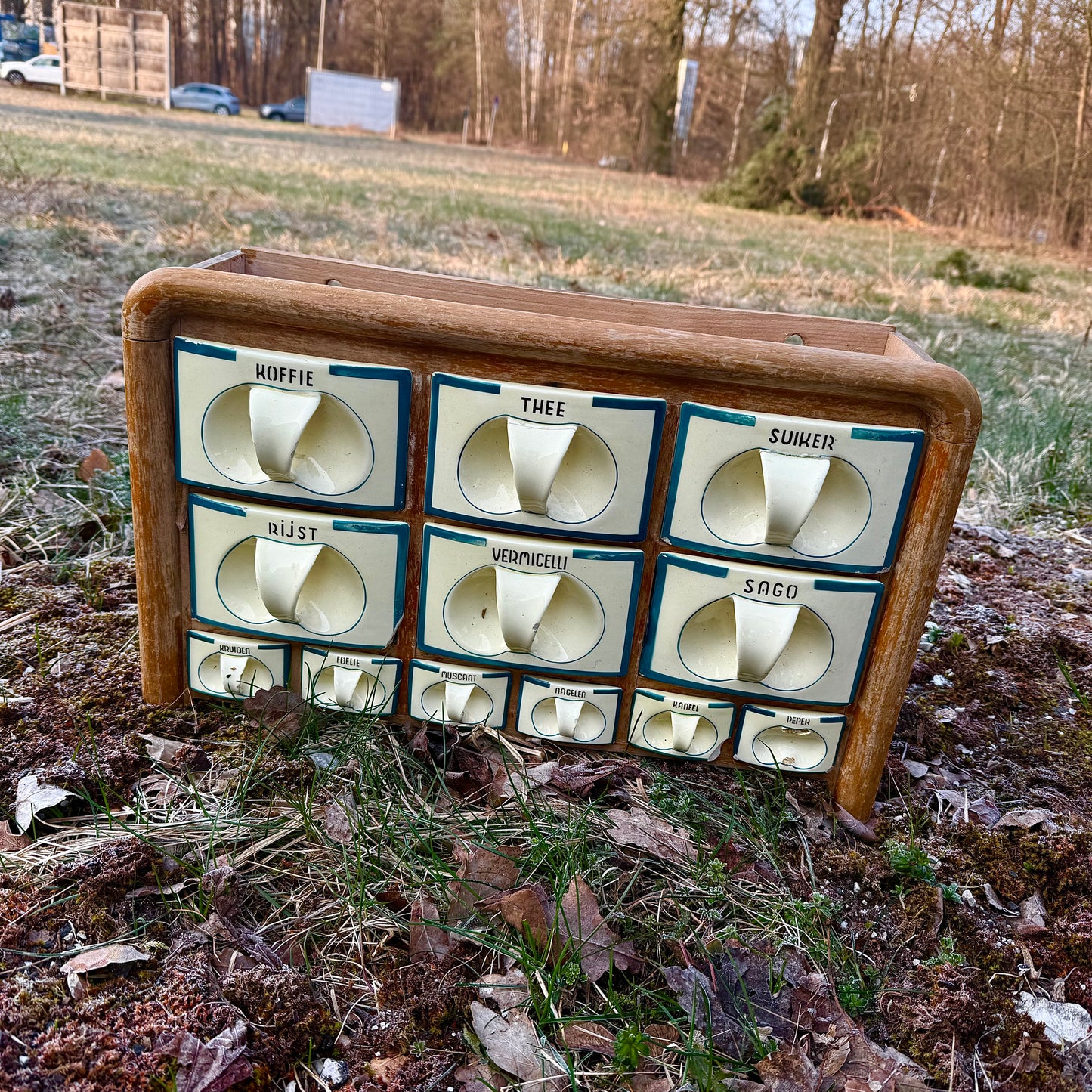 Gewürzregal 1930er Jahre