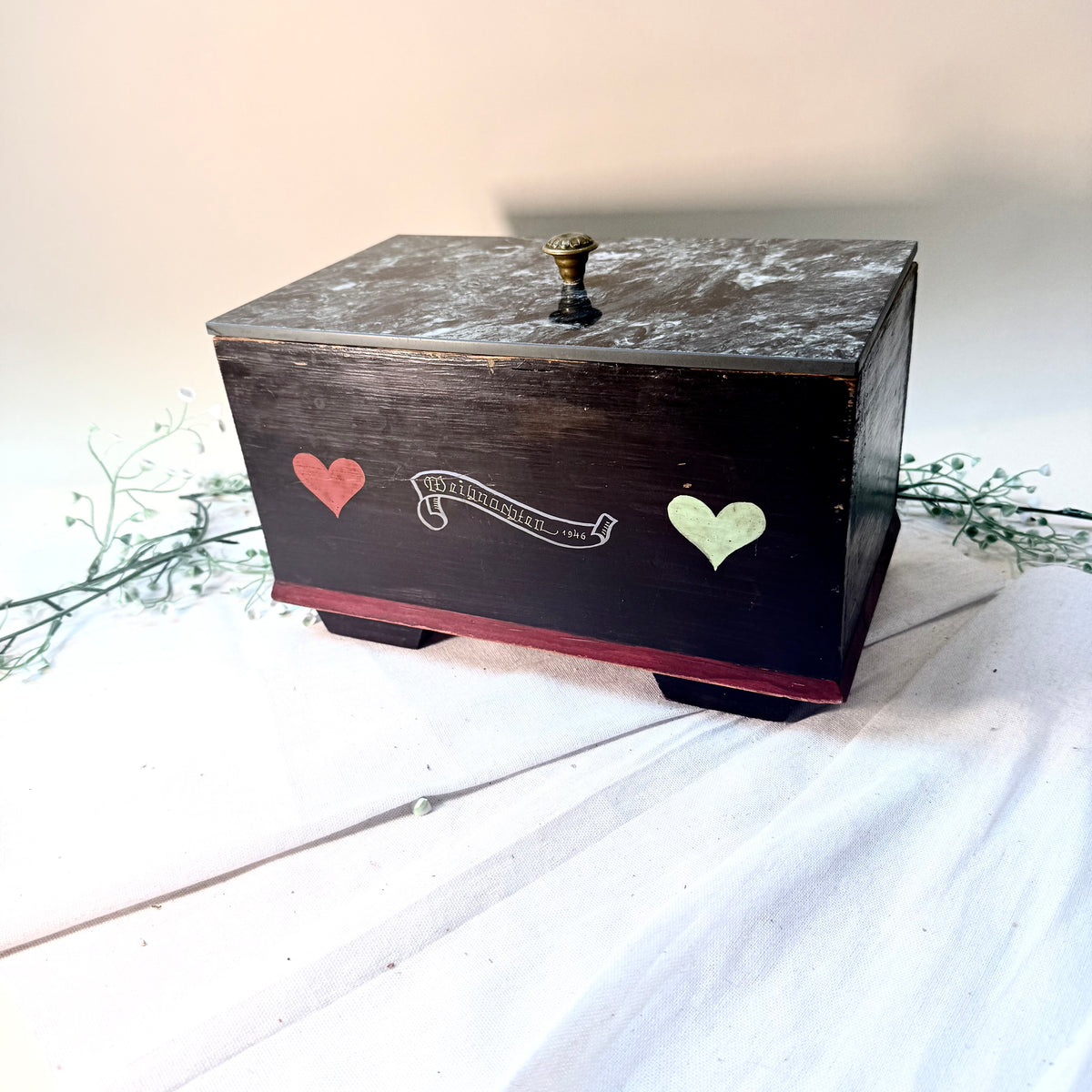 Holz Box 1946