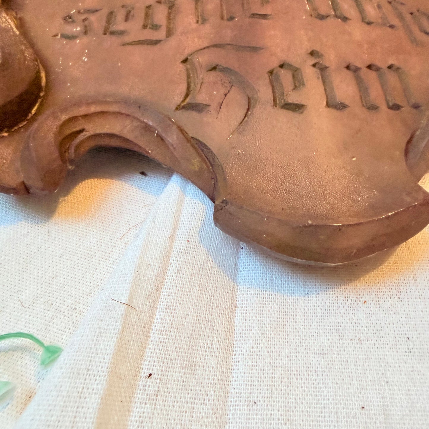 Holzschild „Gott segne unser Heim“