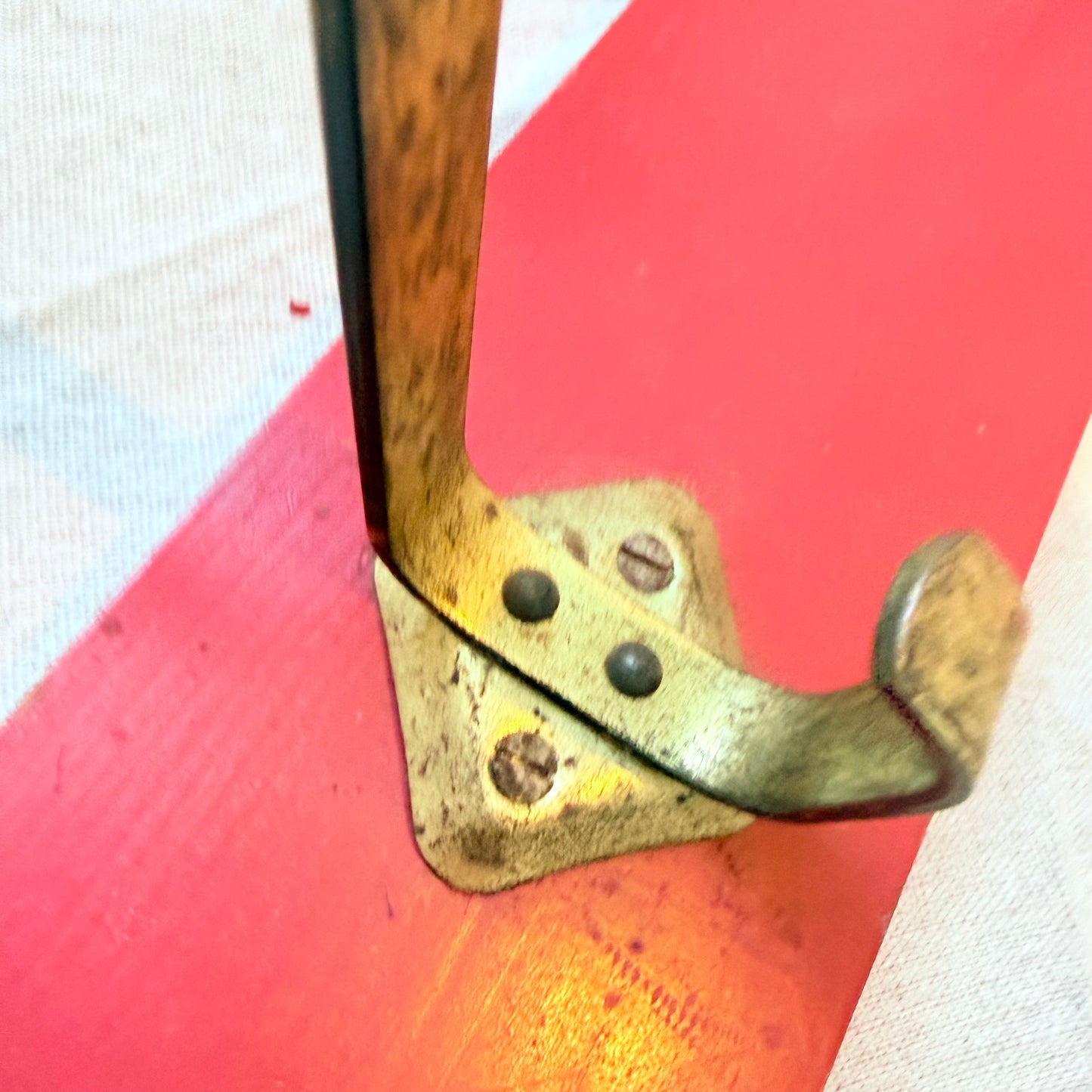 50s Garderobe rot