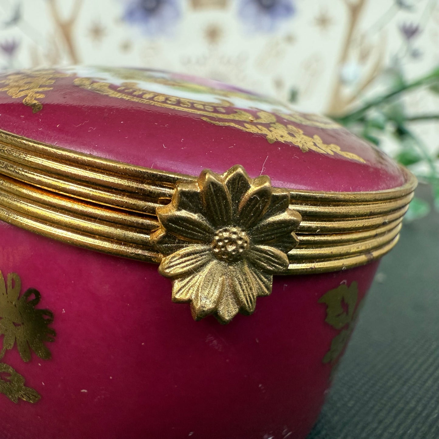 Pompadour Limoges Döschen pink