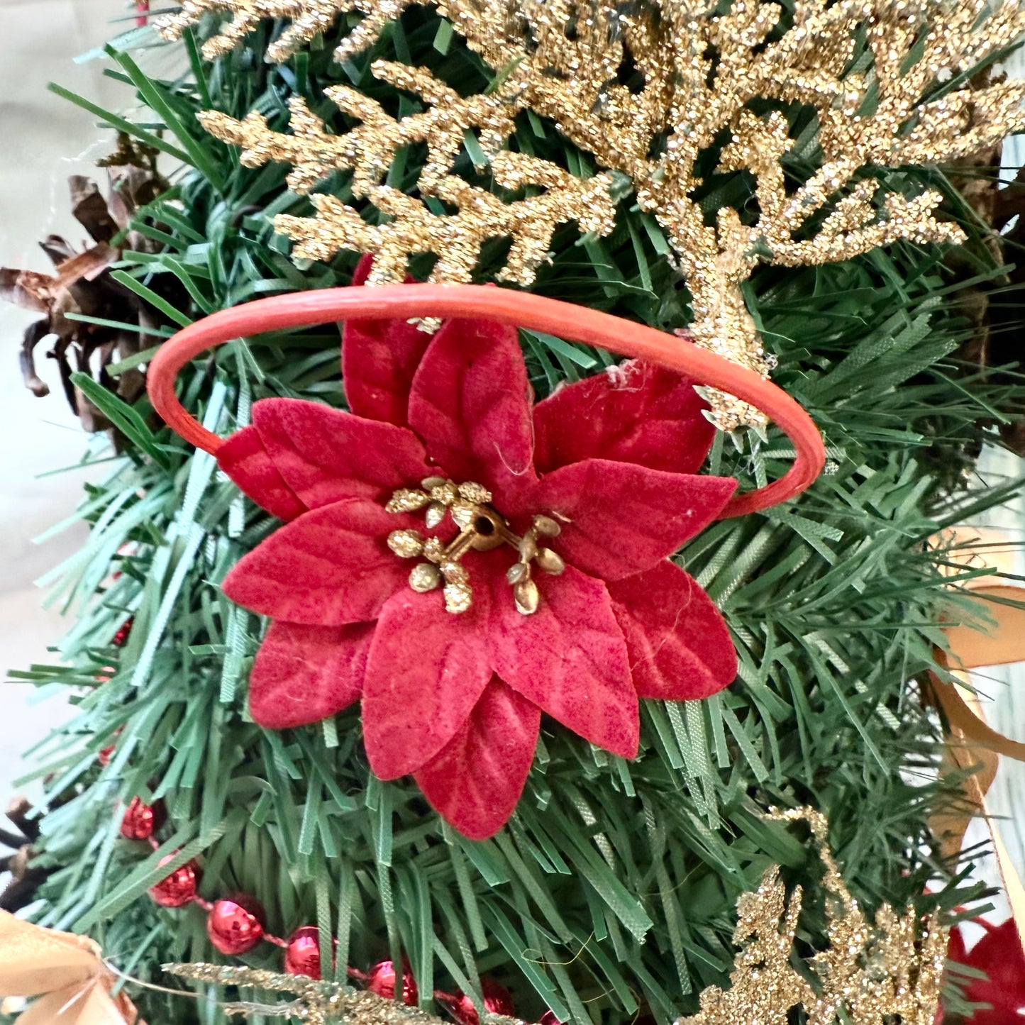 Weihnachtsbaum rot