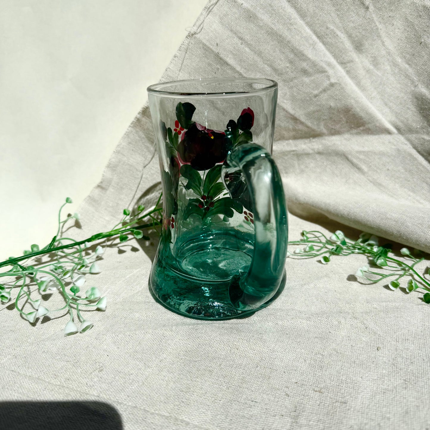 Glaskrug Blumen handbemalt