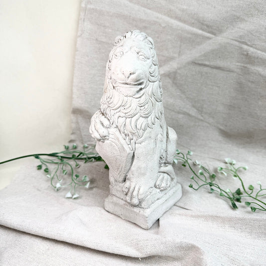 Beton Löwe Skulptur