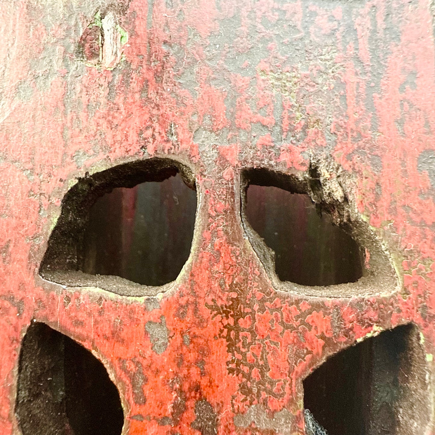 Utensilo Holz rot