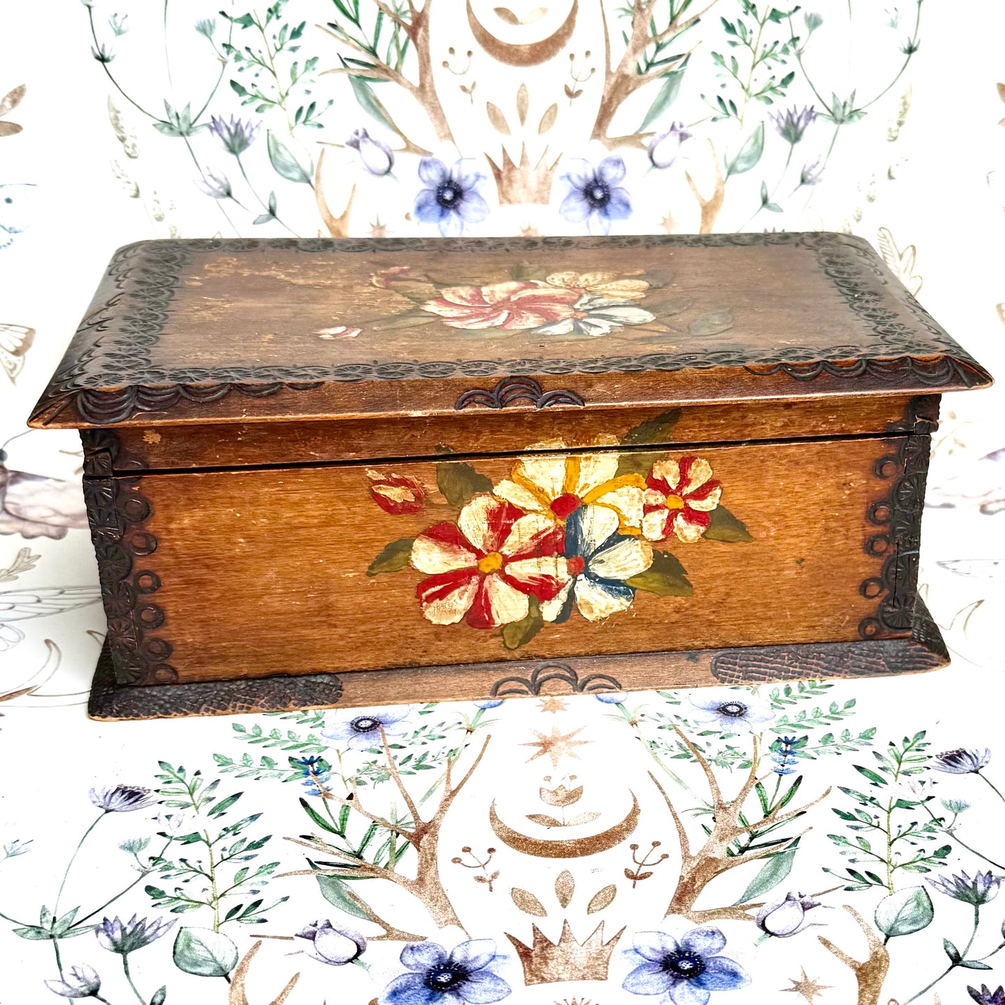 Bemalte Holzbox antik Blumen