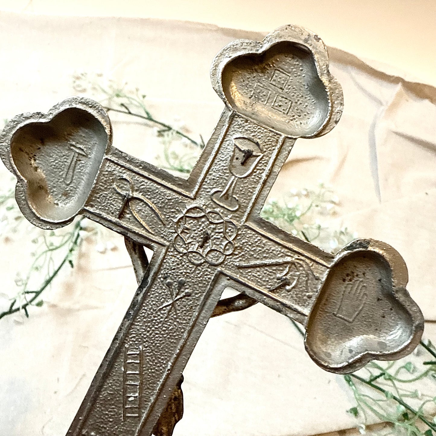 Kreuz Holz Metall antik