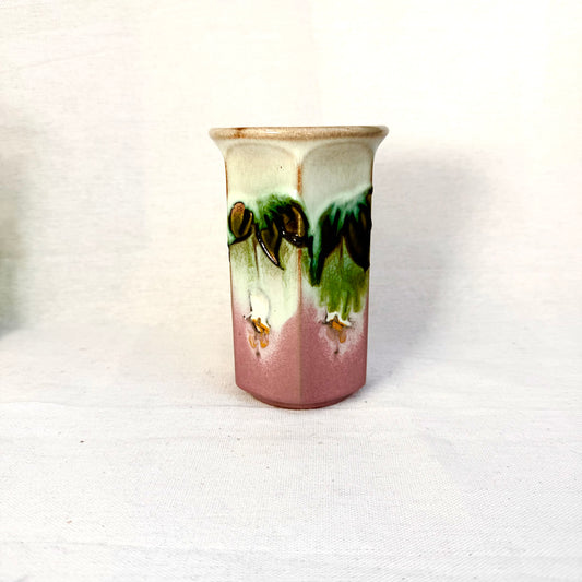 Vase Blumen grün rosa