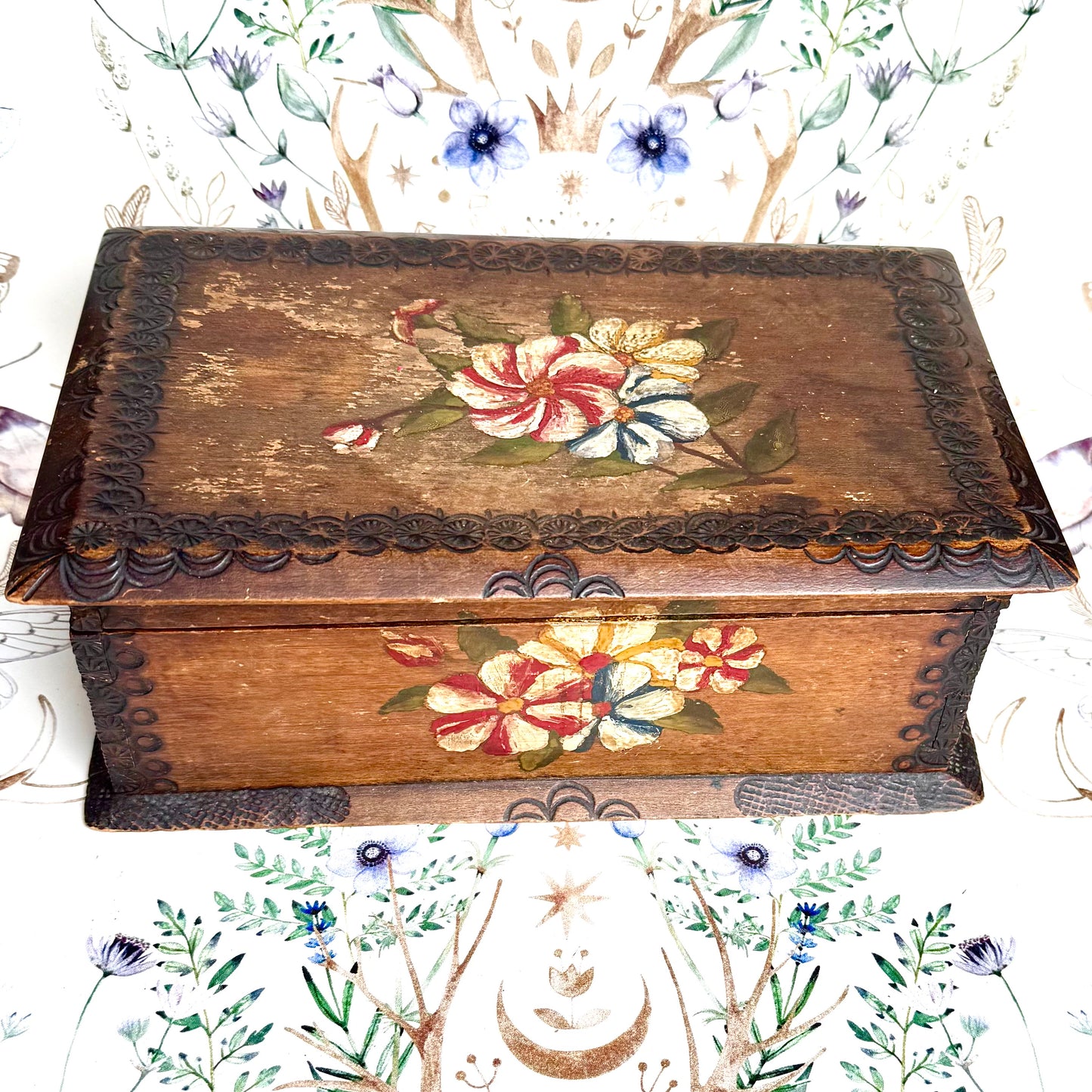 Bemalte Holzbox antik Blumen