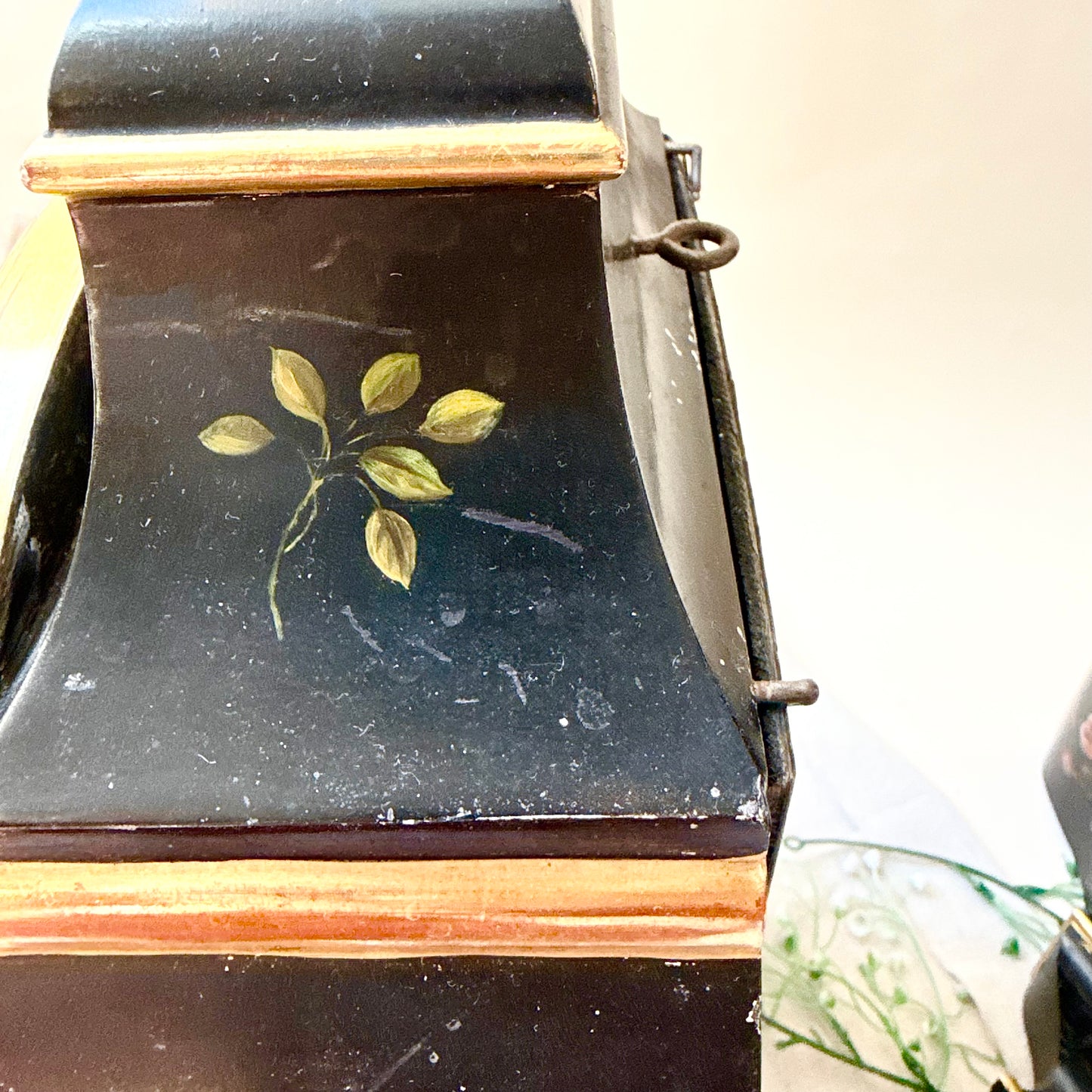 Uhr mit Wandkonsole