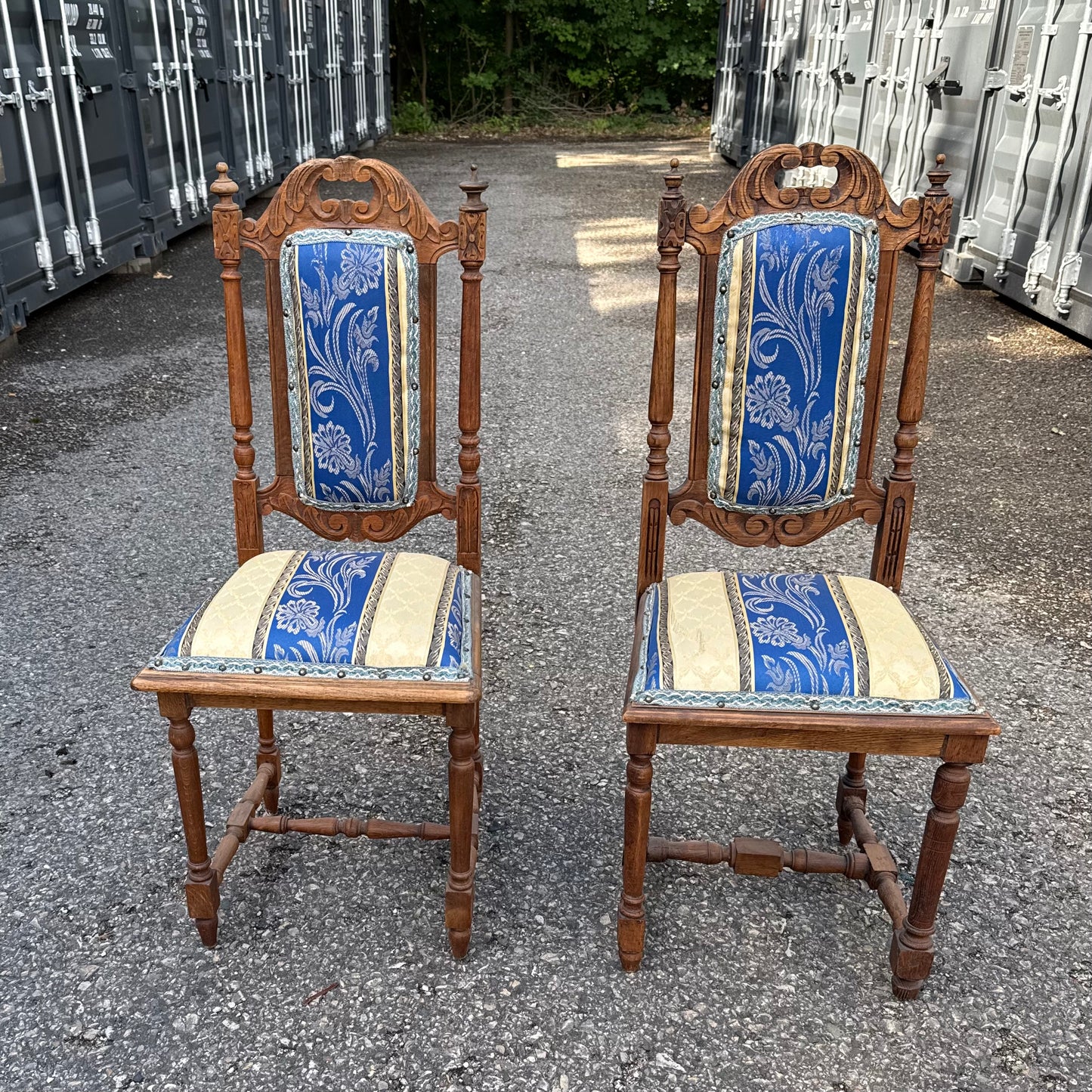Gründerzeit Stühle blau