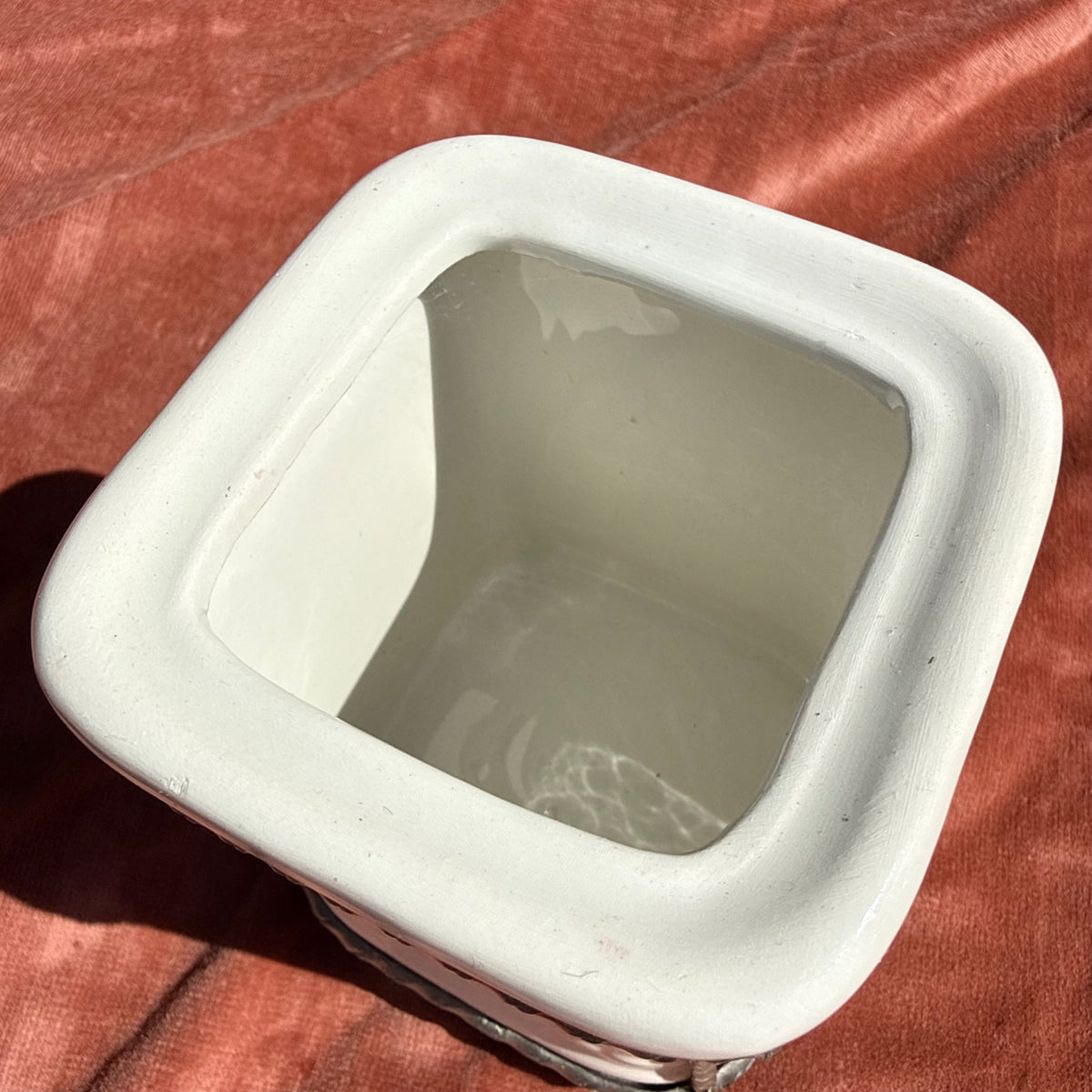 Zuckerdose in Zinngeflecht