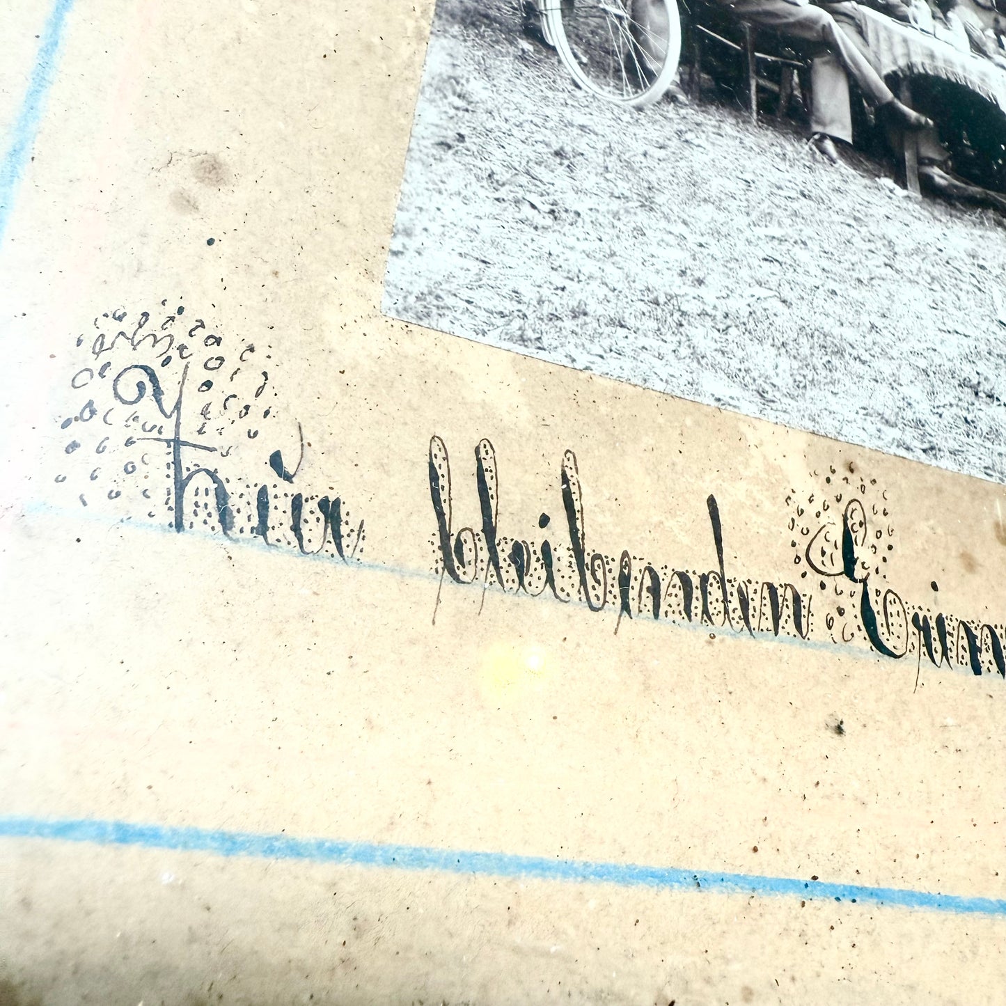 Tramp Art Rahmen mit Perlmutt