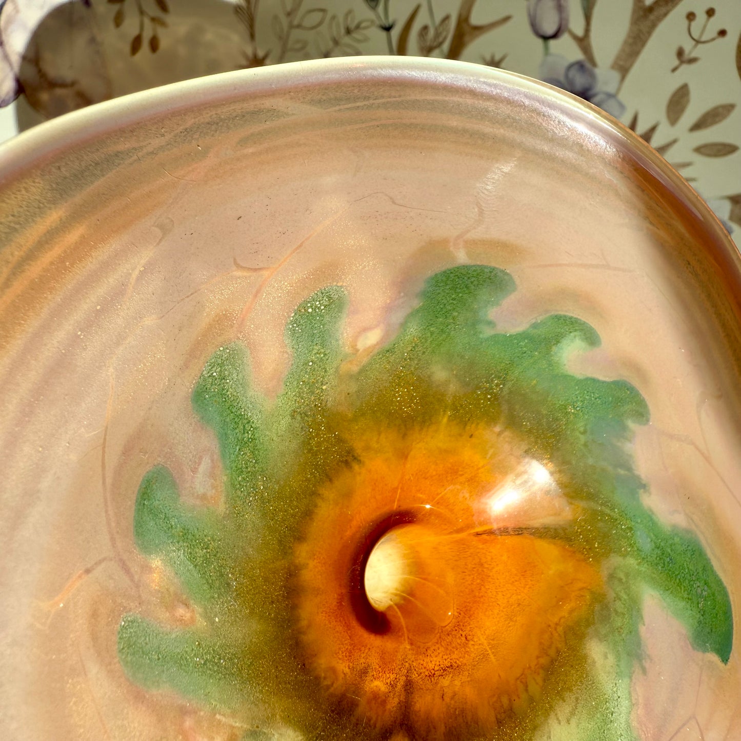 Vase en verre entrelacé