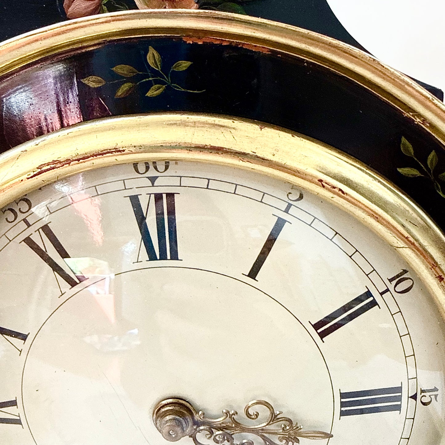 Uhr mit Wandkonsole