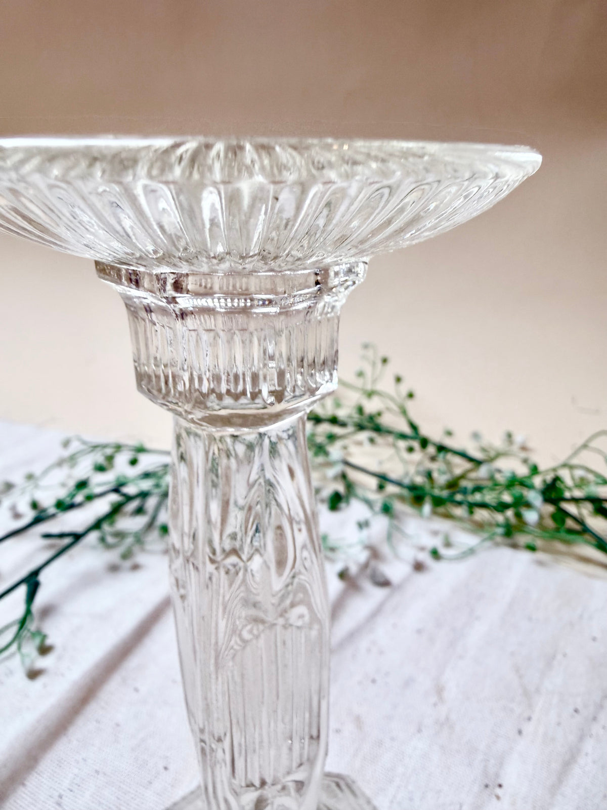 Paar Glas Kerzenständer