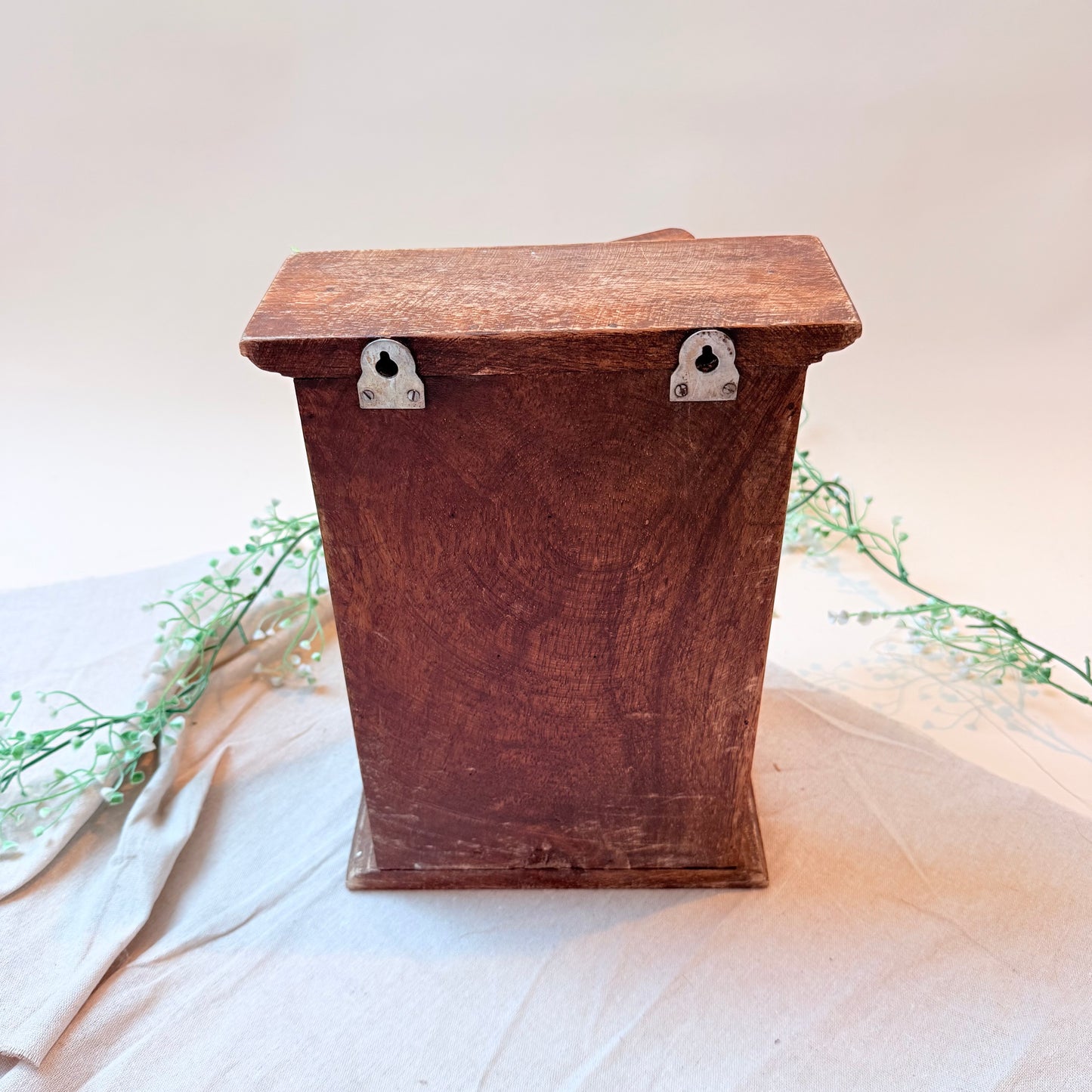 Holzregal Sterne