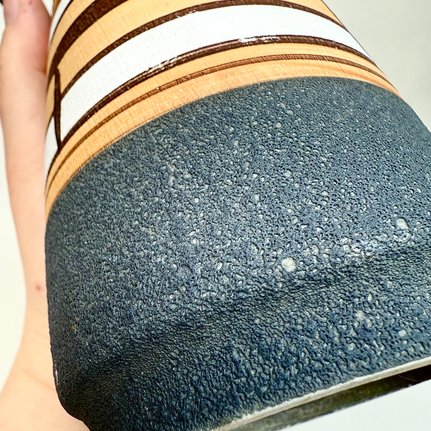 Krug schwarz gelb