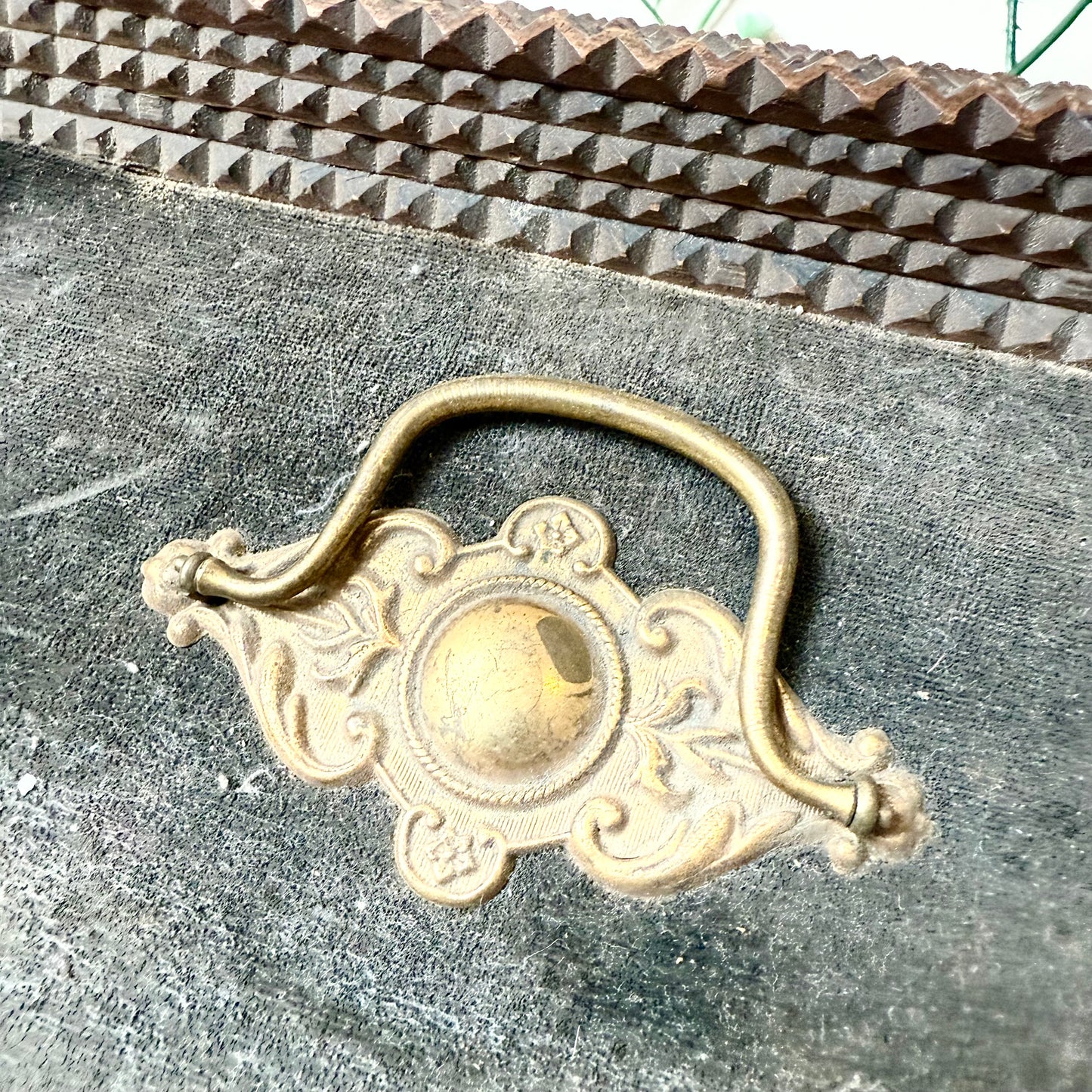Tramp Art Box Oliv
