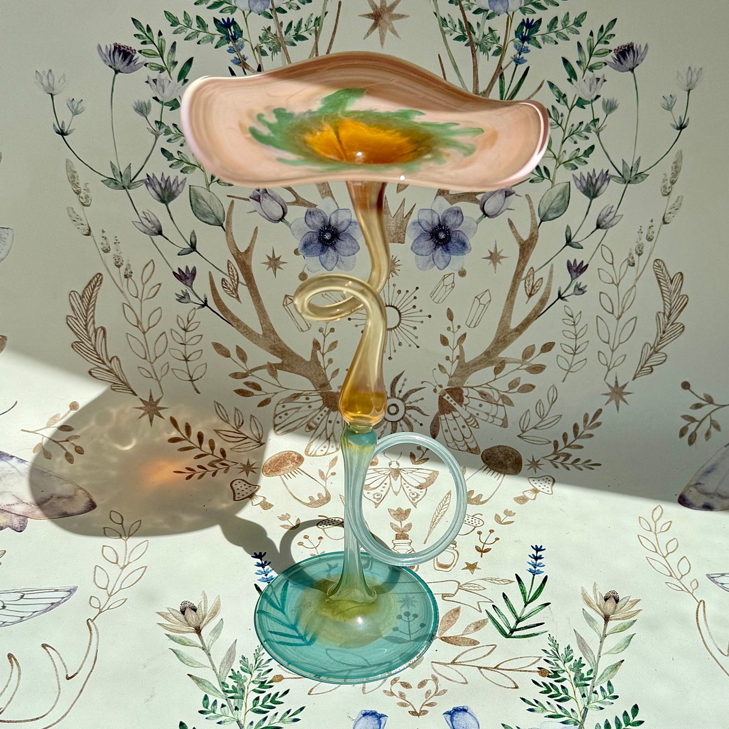 Vase en verre entrelacé