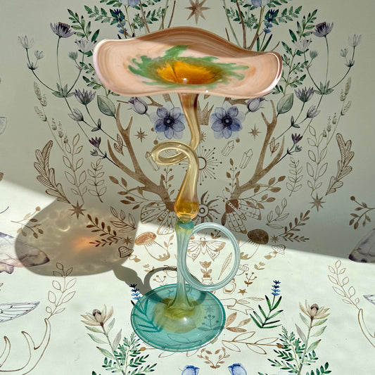 Intertwined glass vase