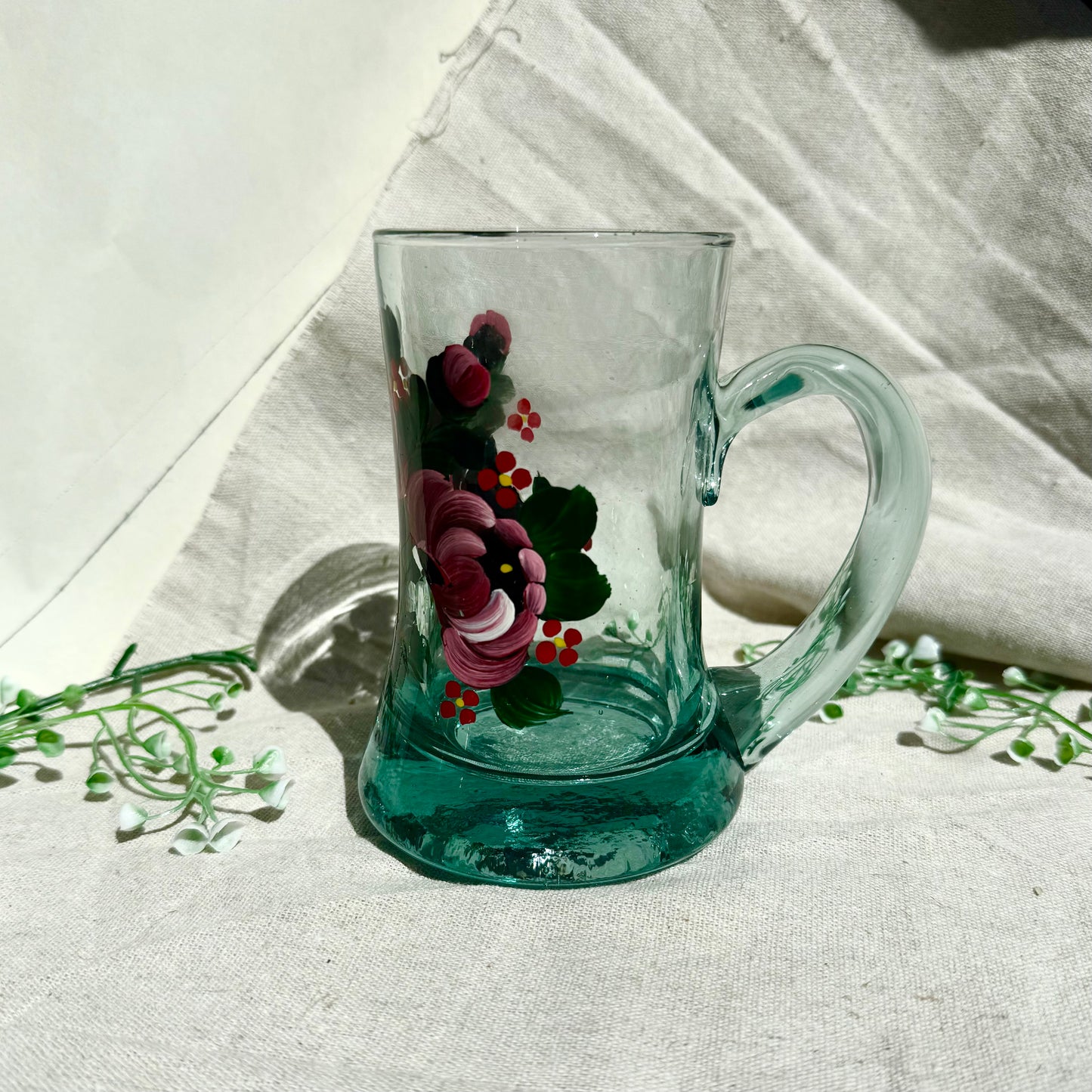 Glaskrug Blumen handbemalt