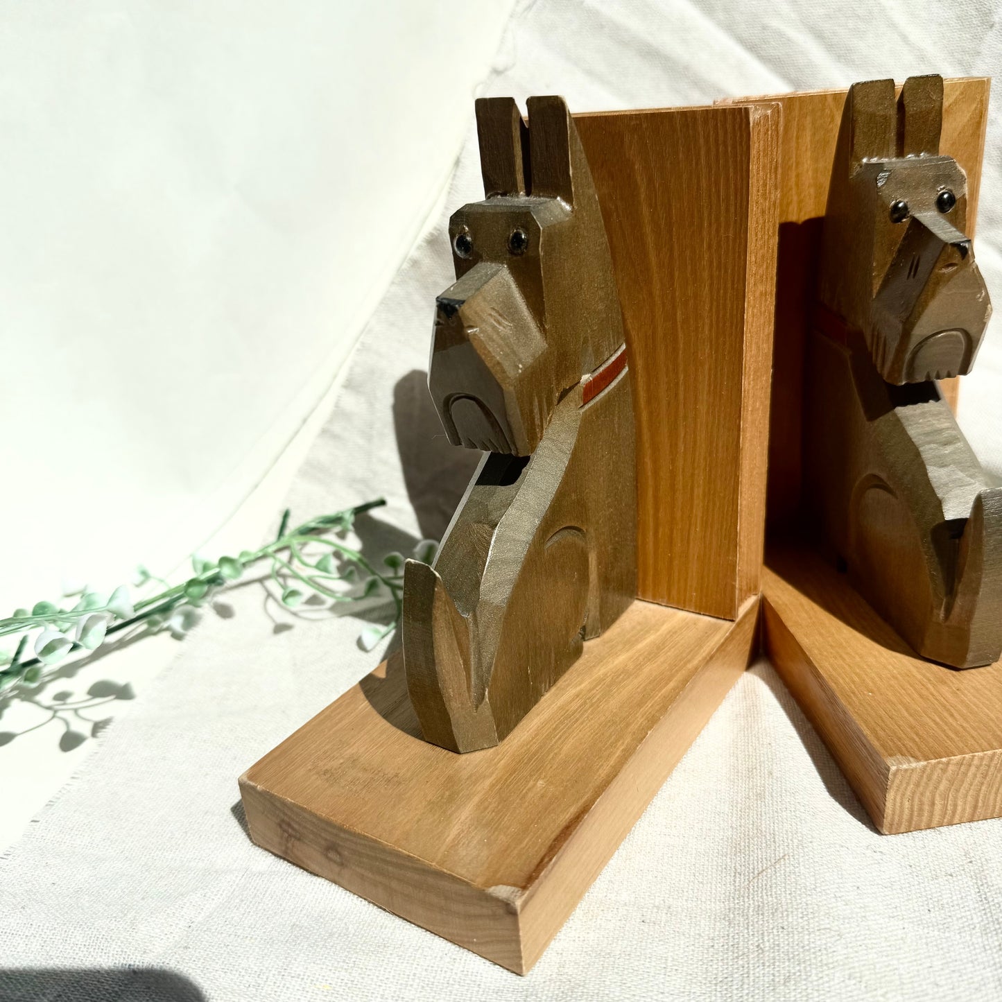 Buchstützen Hunde