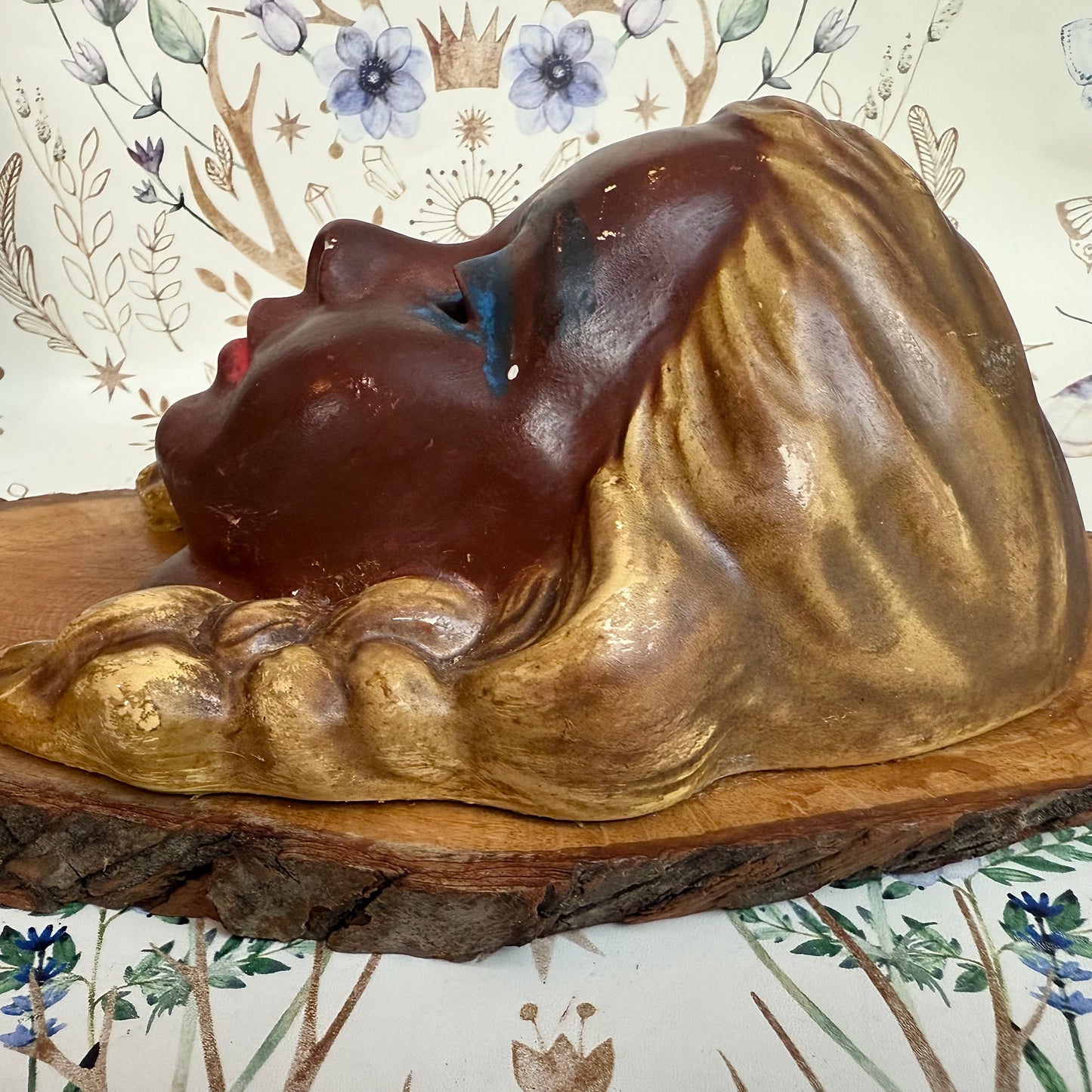 Maske Mädchen 1950er