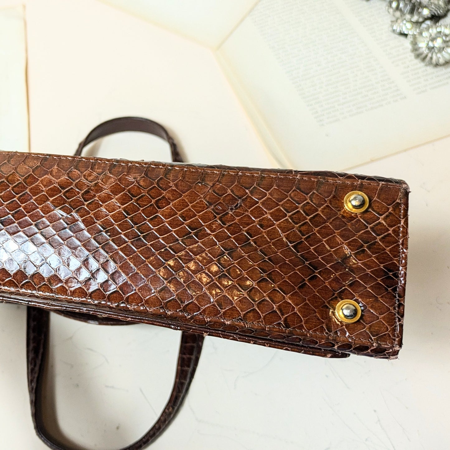 Bag in brown and gold