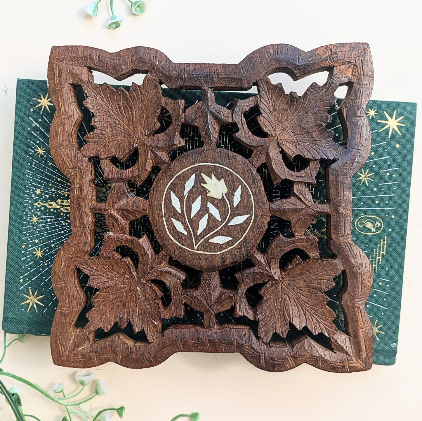 Oriental coaster with inlays