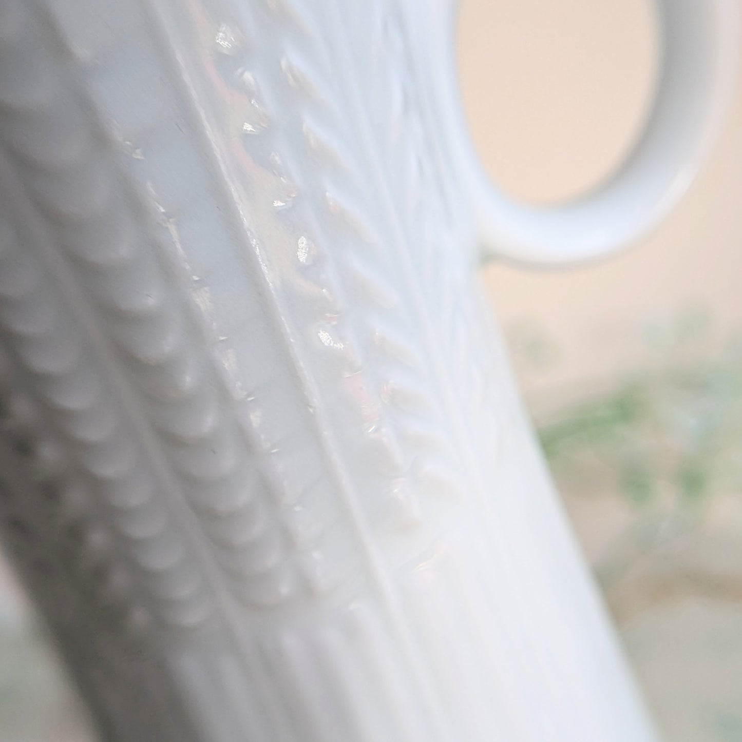 Vase à anse blanche