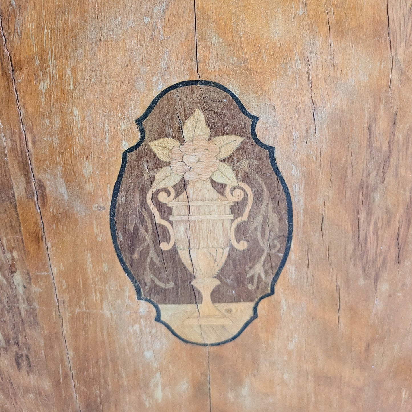 Small chest of drawers with inlays