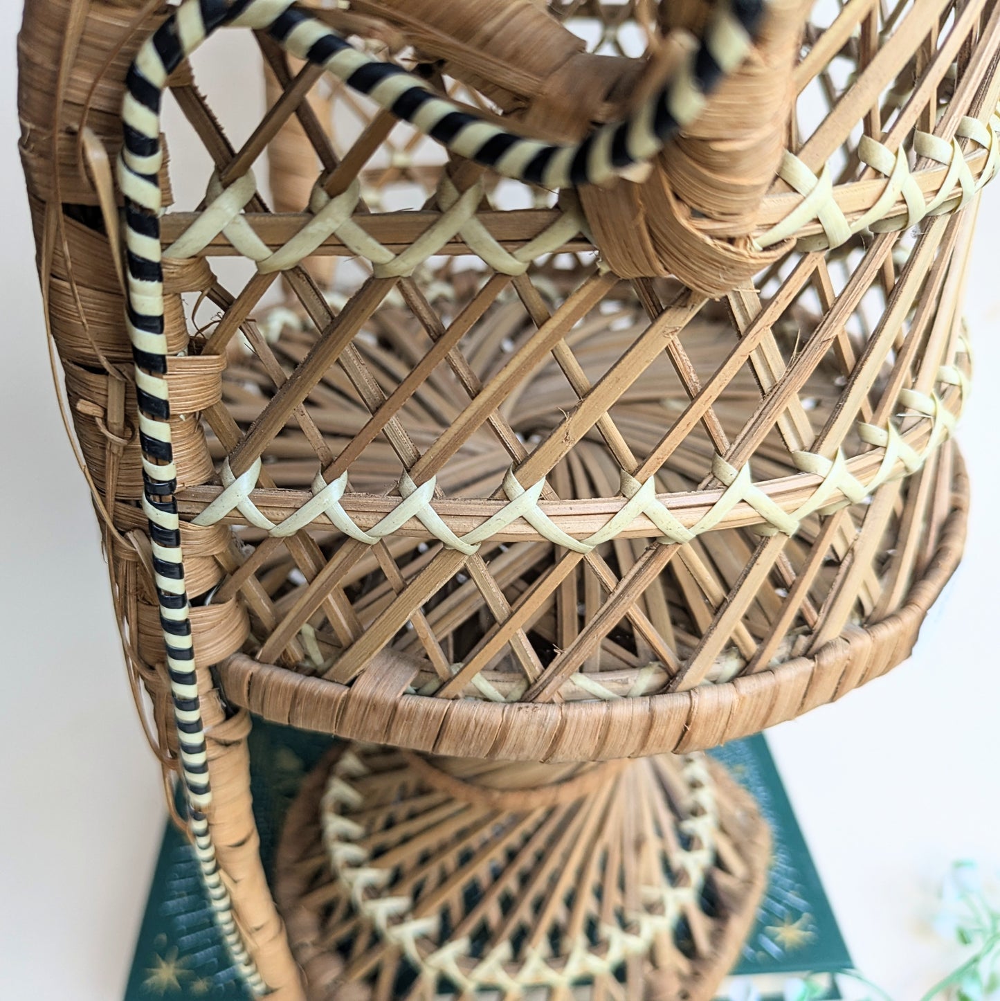 Peacock chair plant stool