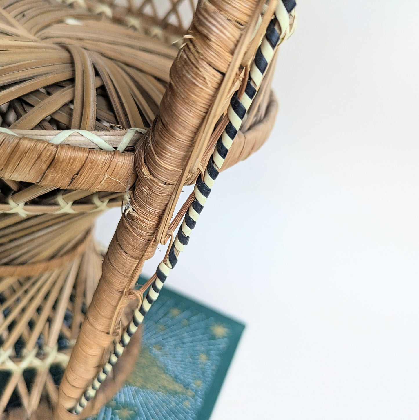 Peacock chair plant stool