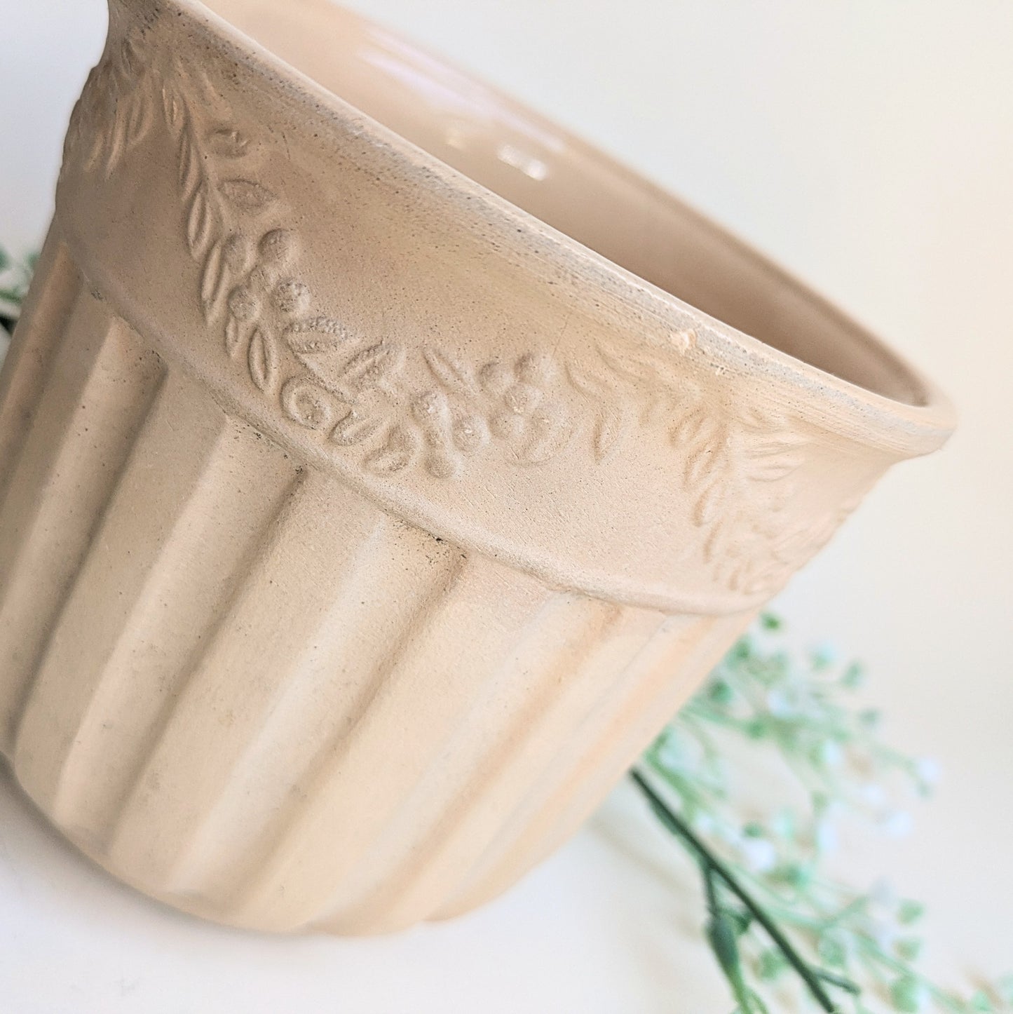 Mediterranean flowerpot