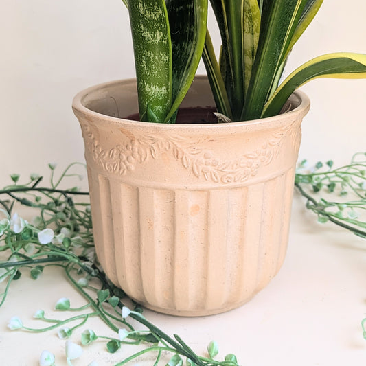 Mediterranean flowerpot